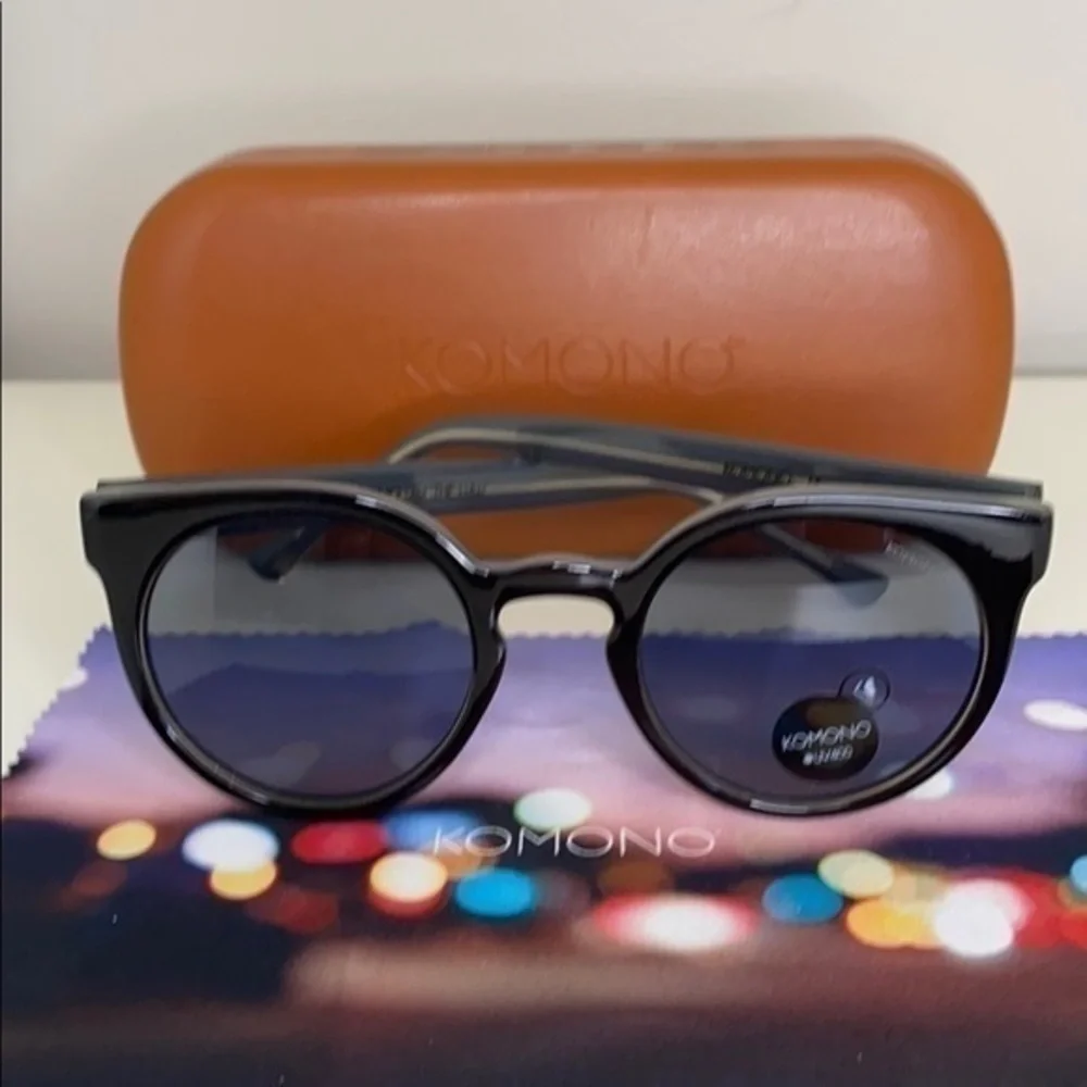 NEW Komono Sunglasses Lulu Black Jade cateye